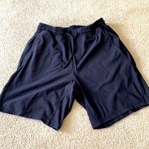 Lululemon Bowline Shorts - Medium